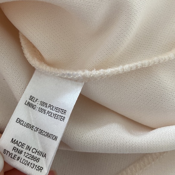 Pinkish layered dress with flower embroidery! May be size 4-6 - Picture 6 of 9